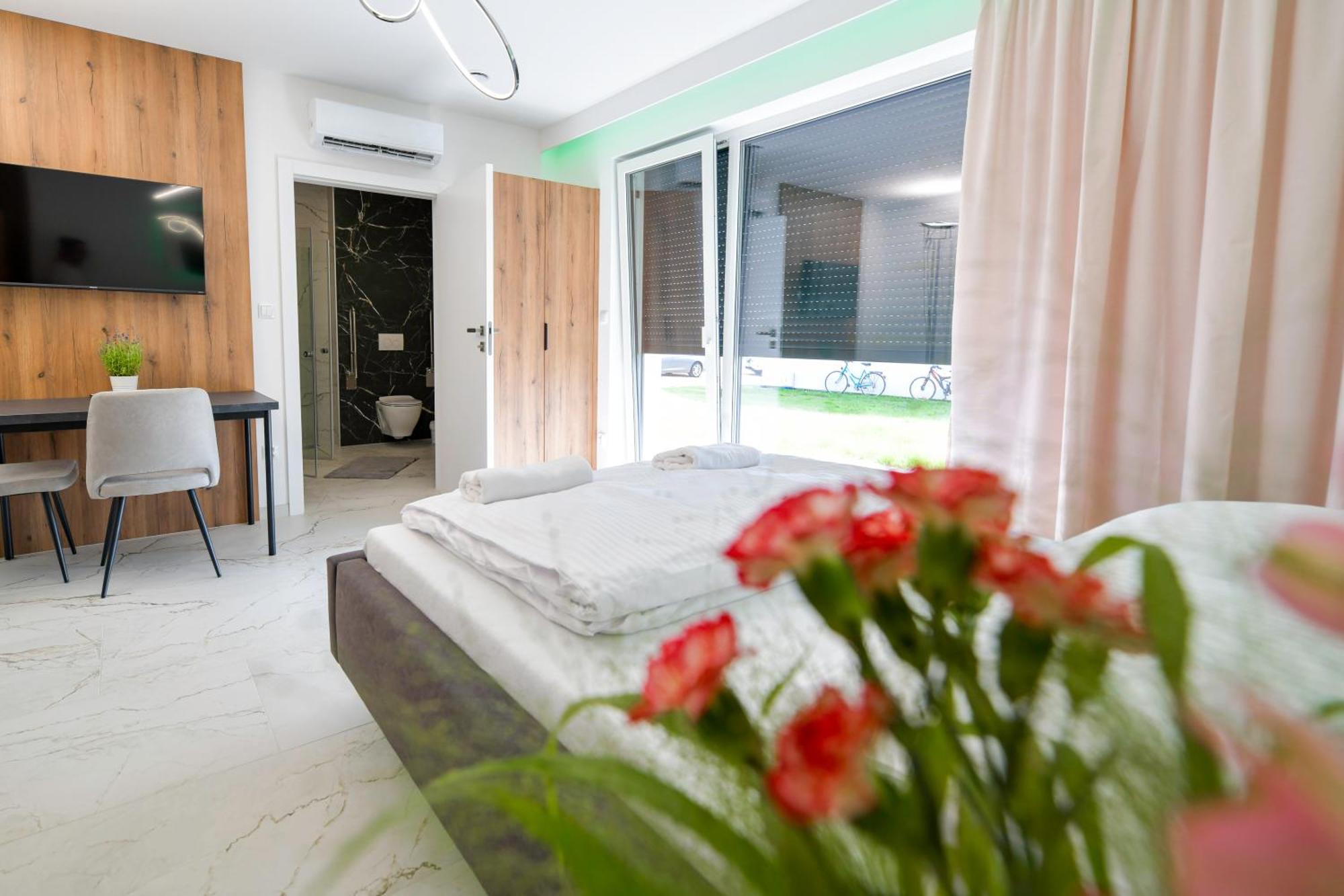 Słoneczne Wzgórze Zator Apartamento Exterior foto