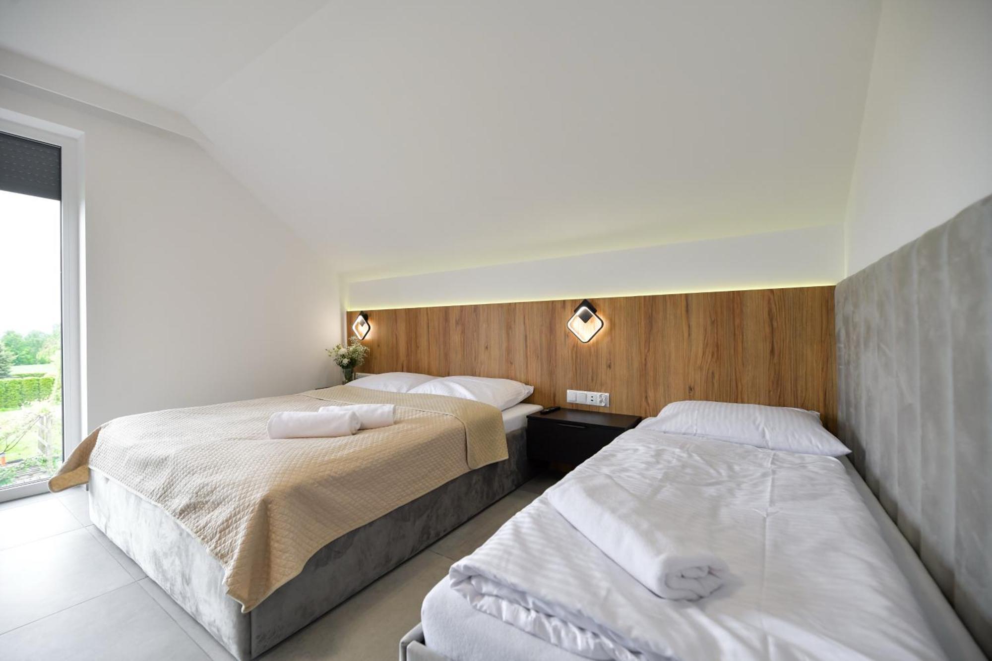Słoneczne Wzgórze Zator Apartamento Exterior foto